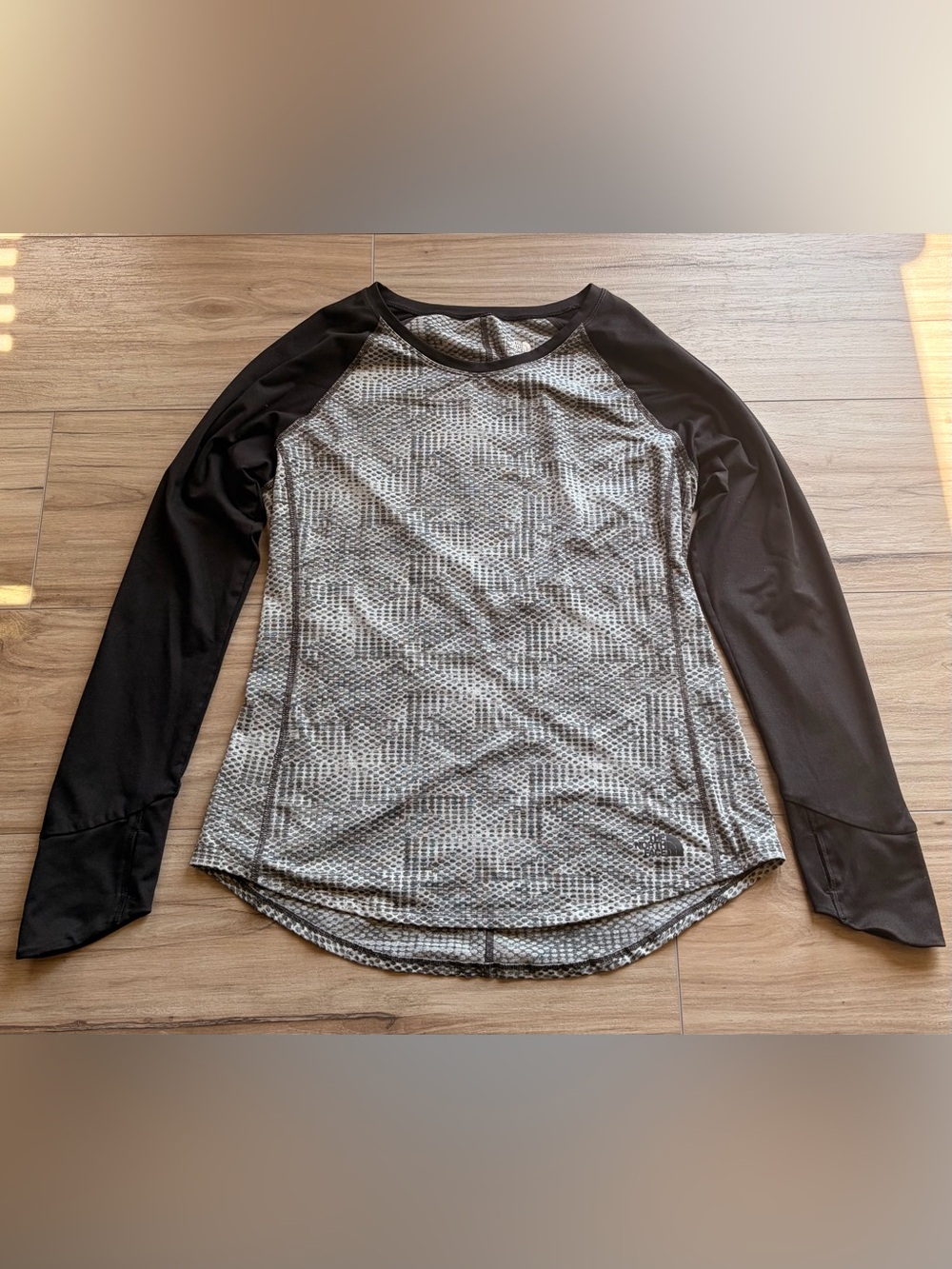 North Face FlashDry Long Sleeve Top L Athletic Hiking Running